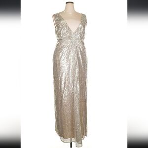 Mac Duggal Silver Sequin Gown 20W, Plunging Neckline And Open Back